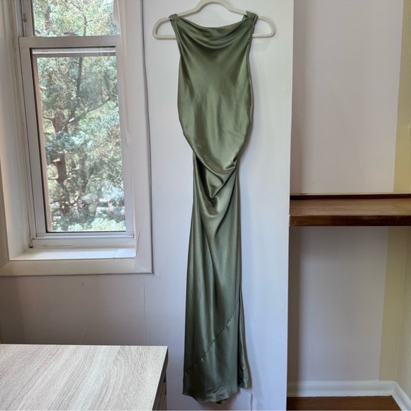 NWT Reformation Casette Silk Maxi Dress Artichoke Green 8 - Picture 5 of 13